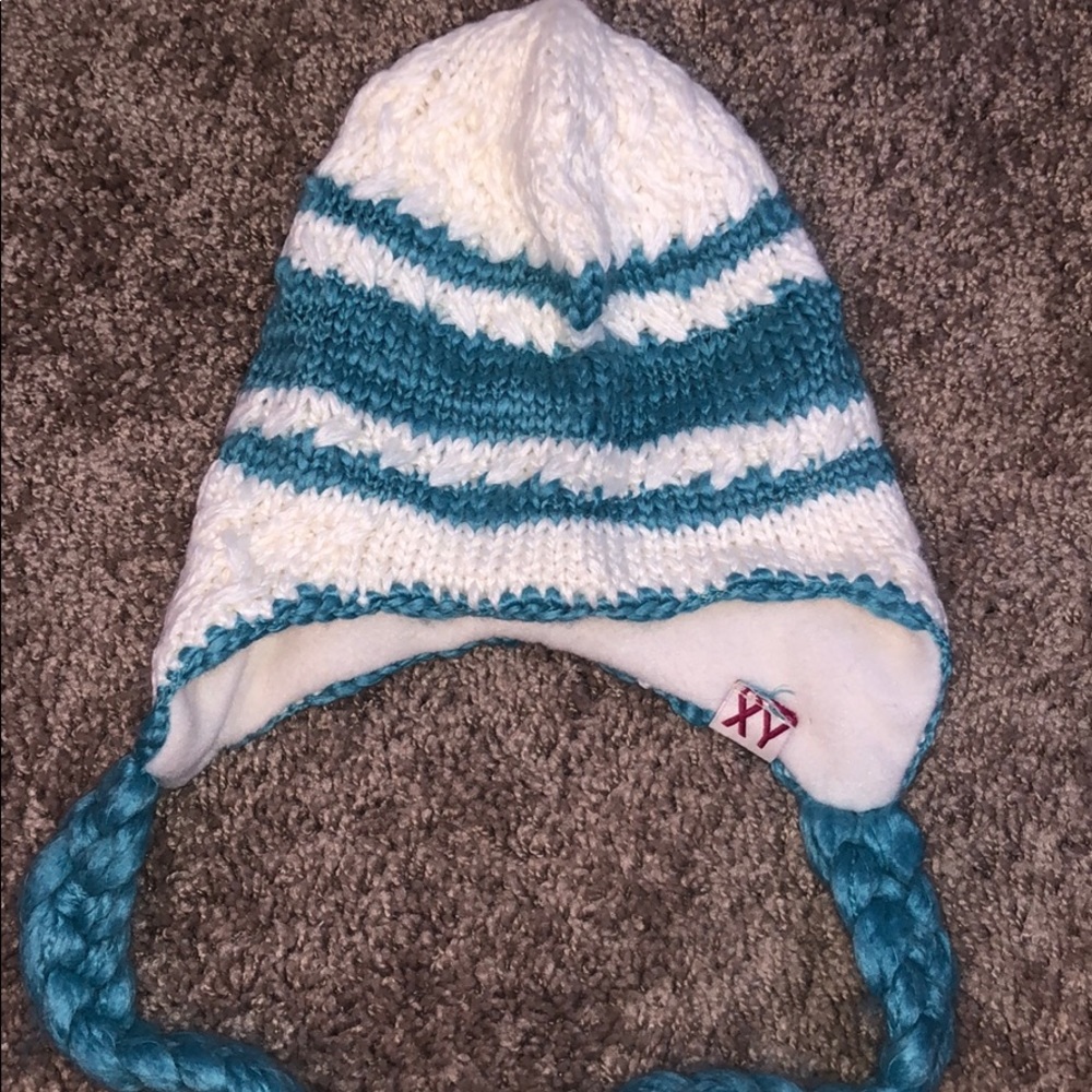 Winter hat - Picture 2 of 3